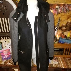 New with tags sz med EXPRESS coat/jacket with hood